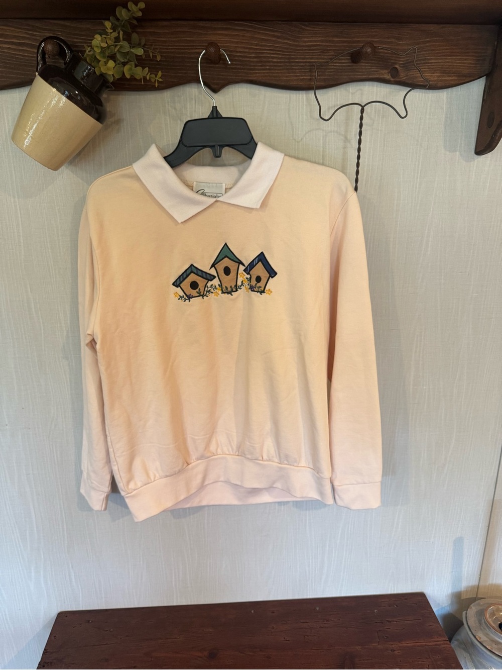 Vintage Women’s Collared Sweater with Birdhouse Embroidery Cottage Core